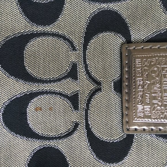 Coach Shoulder Crossbody Bag - Picture 3 of 6